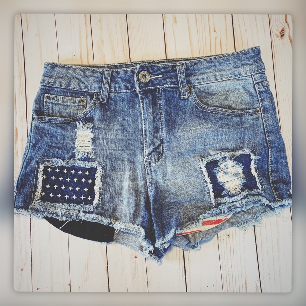 Rue 21 Distressed Denim Patriotic Jeans 7/8